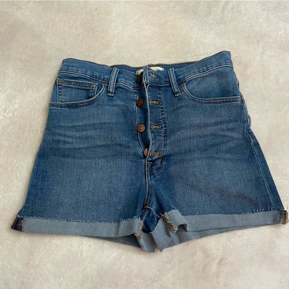 Madewell Roadtripper Jean Shorts in Pollard Wash 28434 - Picture 2 of 8